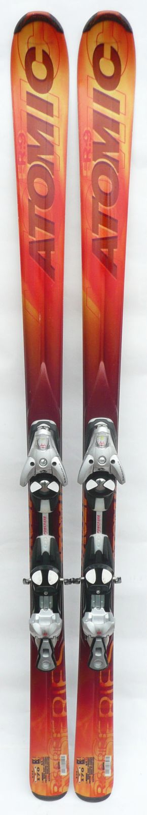 Atomic R9 carving síléc