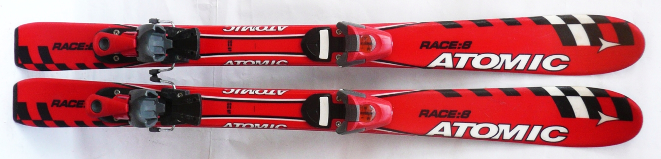 Atomic Race 8 carving síléc
