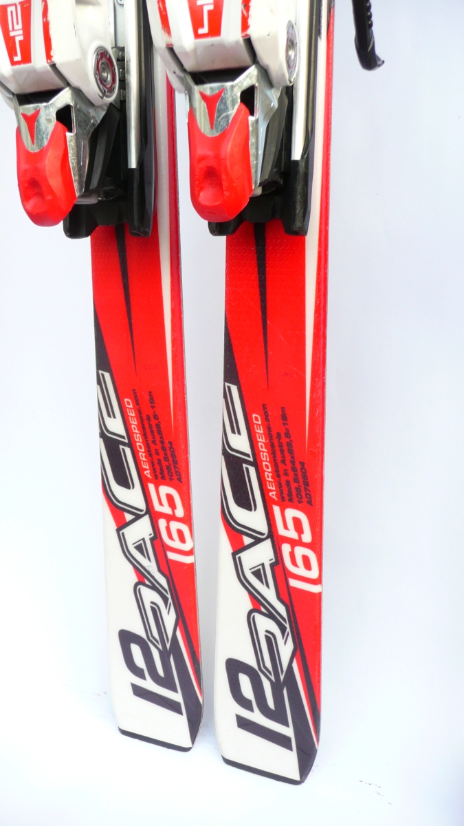 Atomic Race GS12 carving síléc